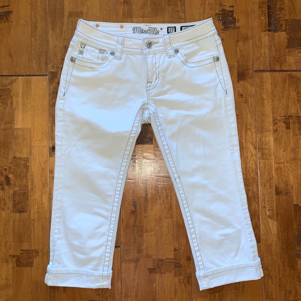 Perfect condition white Miss Me capri cuffed jeans